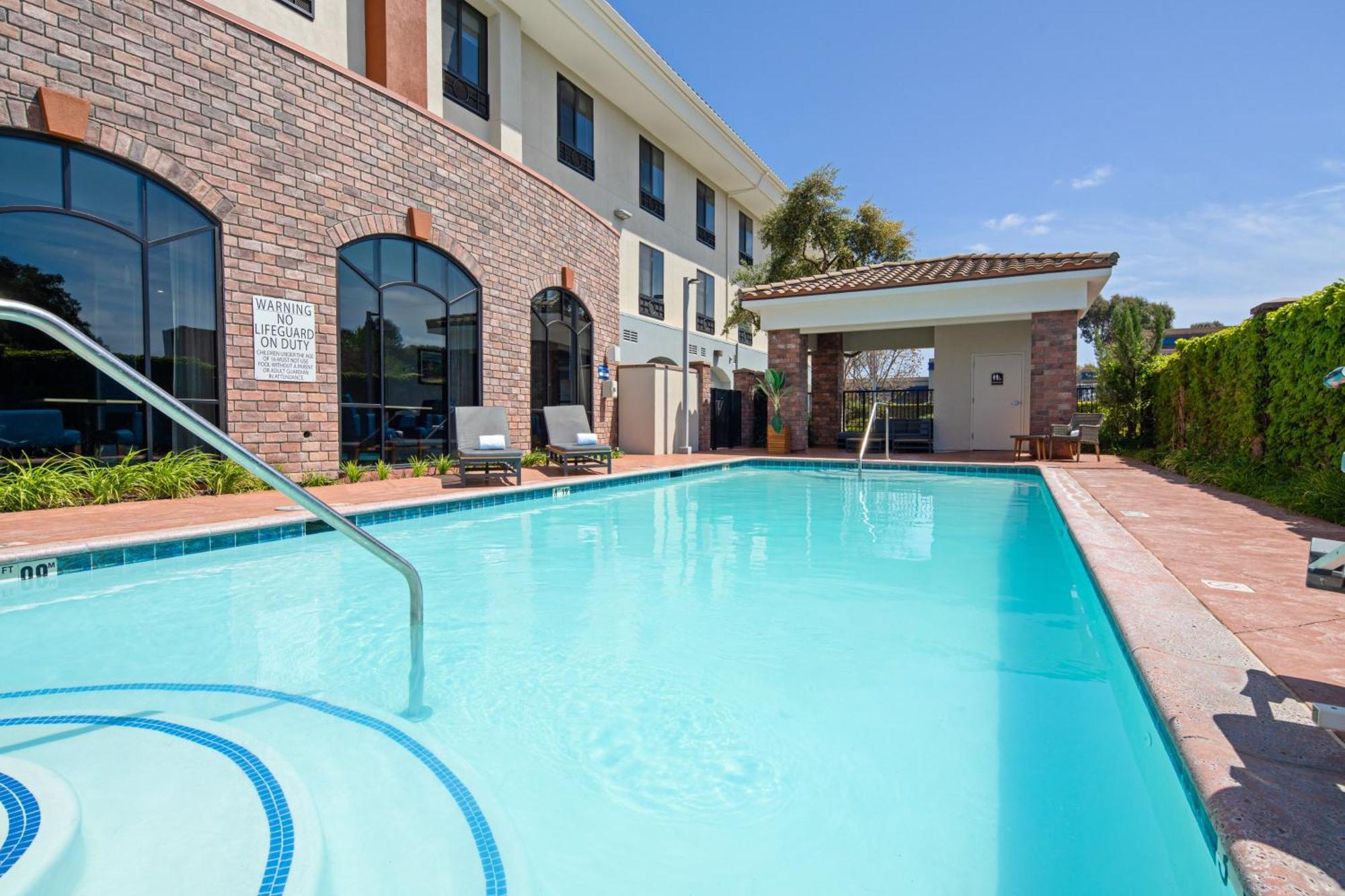Holiday Inn Express Hotel&Suites Atascadero, an IHG Hotel Exterior foto