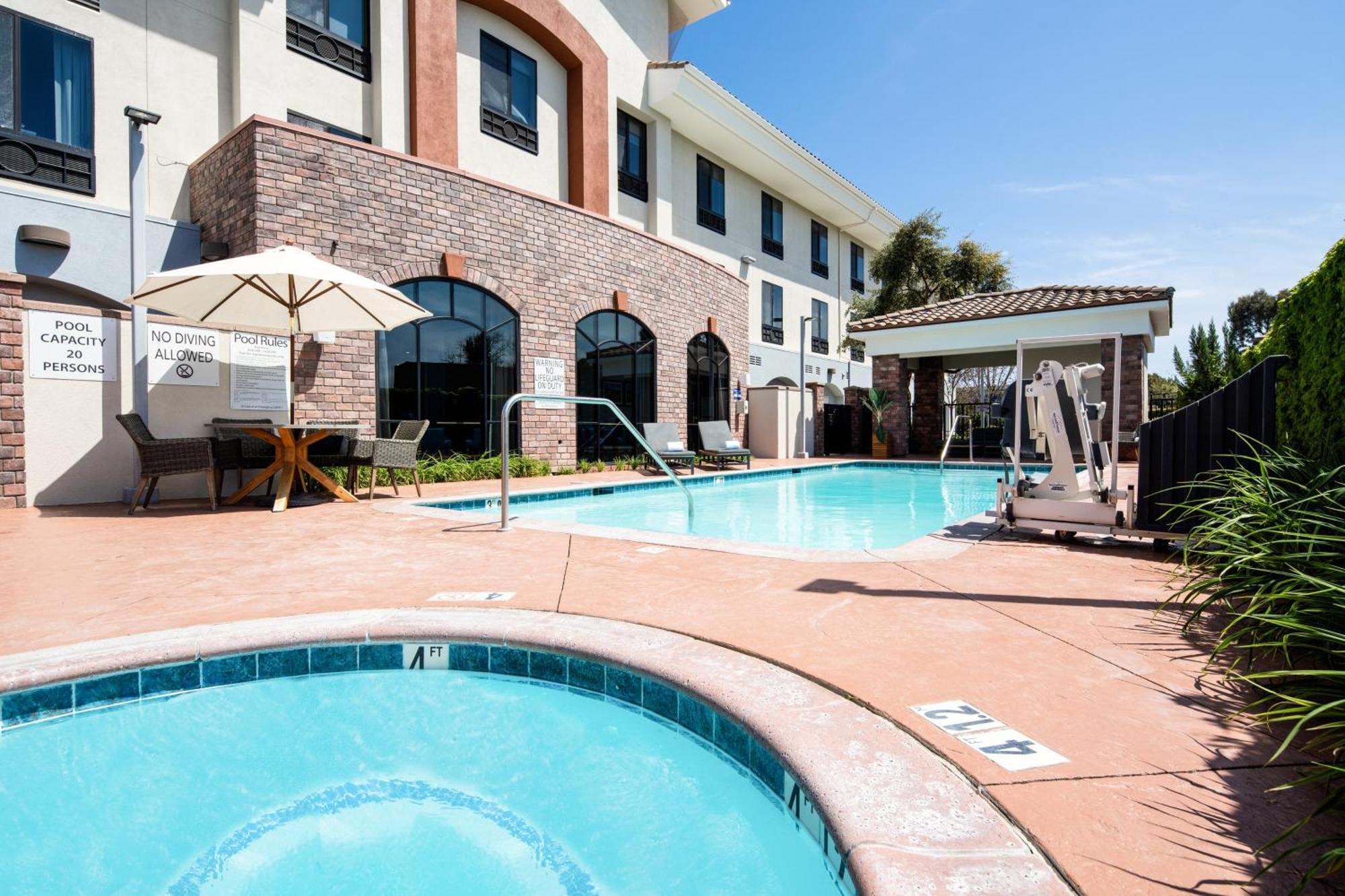 Holiday Inn Express Hotel&Suites Atascadero, an IHG Hotel Exterior foto