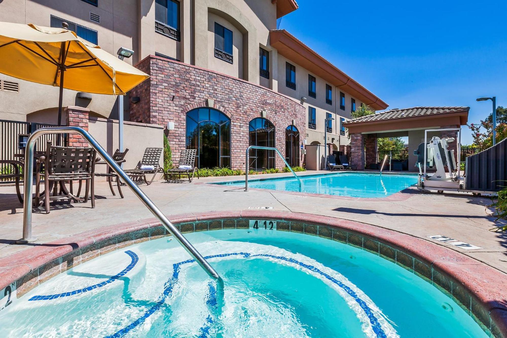 Holiday Inn Express Hotel&Suites Atascadero, an IHG Hotel Exterior foto